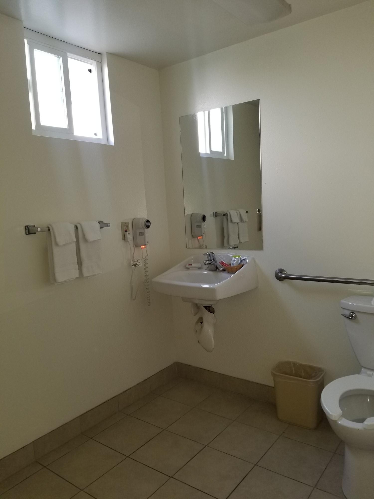 Super 8 By Wyndham Los Angeles-Culver City Area Екстер'єр фото